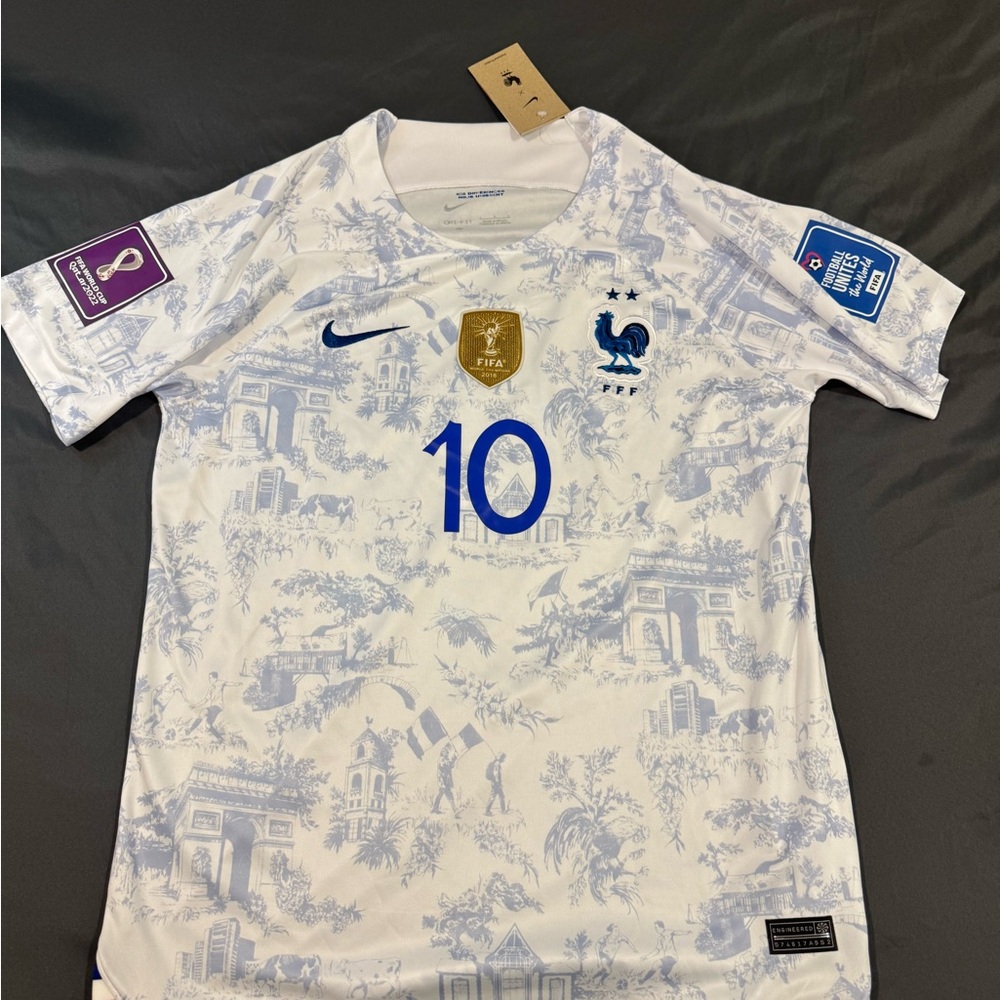 Nike France Mbappé #10 2022 World Cup Away Jersey – Large – NWT
